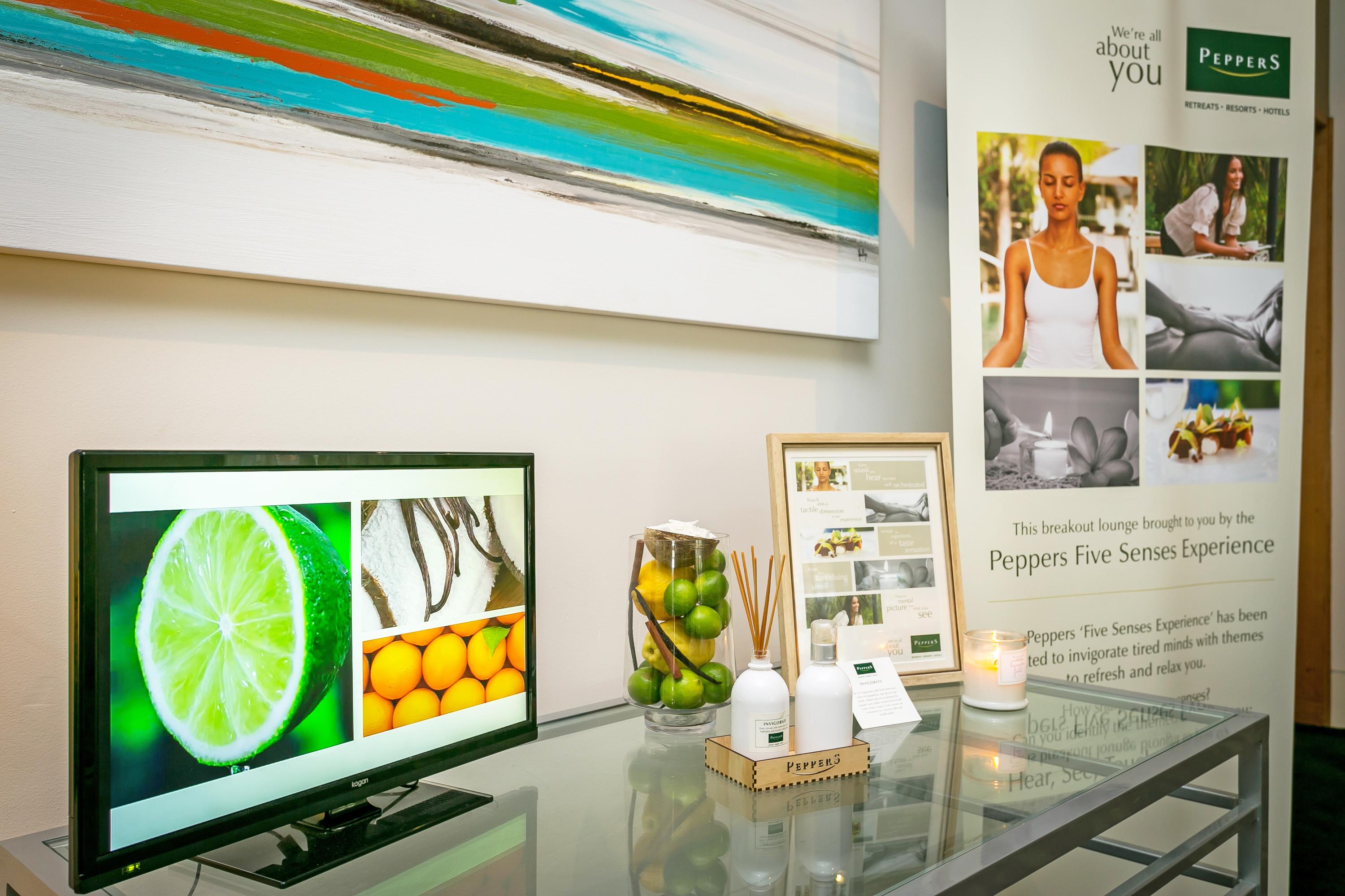 페퍼스 솔트 리조트 앤 스파 킹스클리프 외부 사진 The reception area at the Peppermint Spa